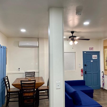 Meme'S Place Placencia Exterior photo
